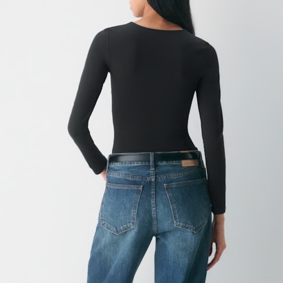 Aritzia Black Long Sleeve Contour top size XL - Picture 2 of 7